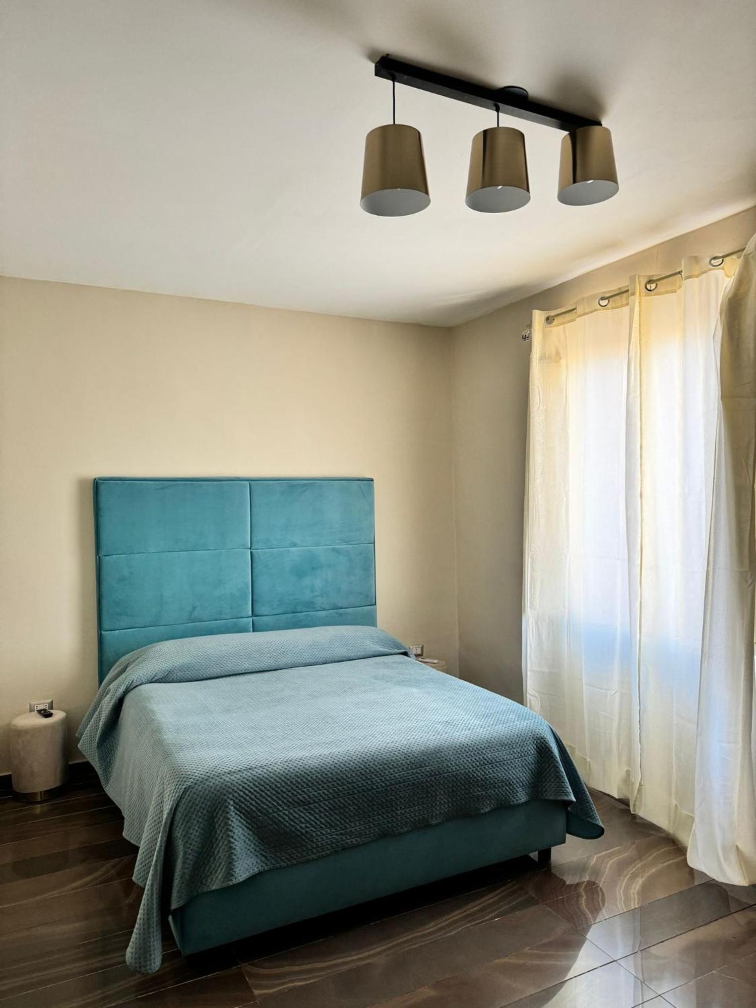 Room Station Giulia Napels Buitenkant foto